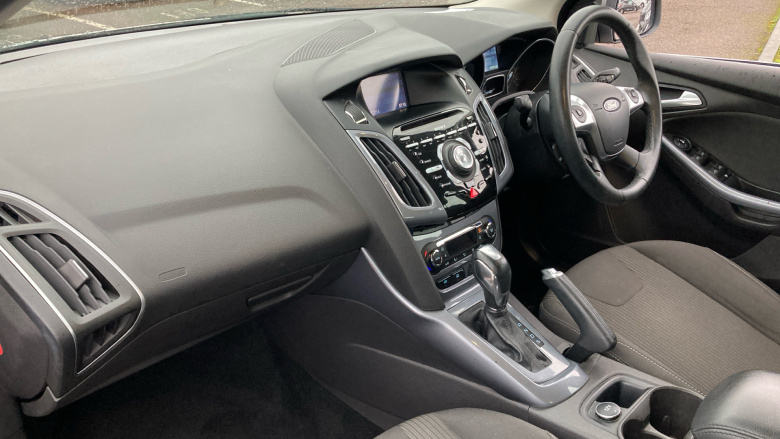 Ford Focus 1.6 125 Titanium Navigator 5dr Powershift Petrol Estate